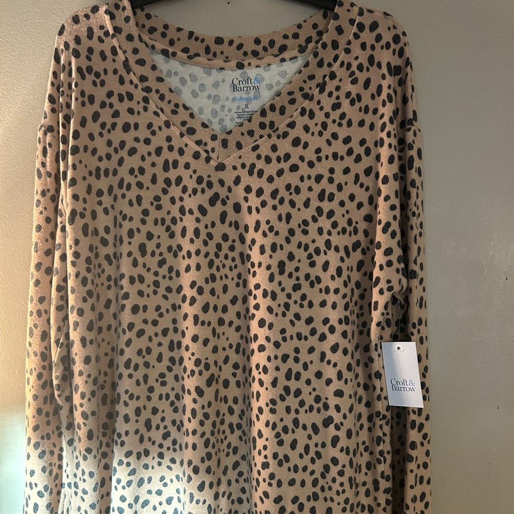 Croft & Barrow women's new animal spot sweater Size XL